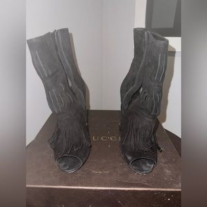 Gucci Becky Black Suede Ankle Booties Open Toe Fringe Leather Boots EU 39 US 9
